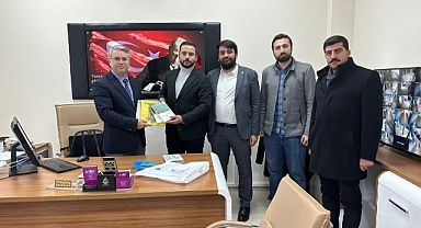 Sakarya’da binlerce genç aynı anda selamlaştı