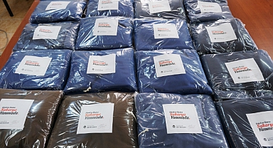 Afetzedeler üşümesin diye gündüz- gece üretiyorlar