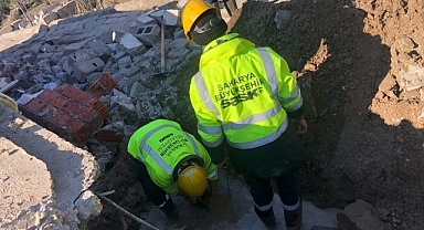 Büyükşehir Belediyesi altyapı hizmetlerini deprem bölgesinde sürdürüyor