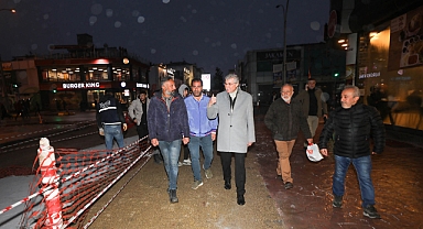 Başkan Yüce Çark Caddesi'nde konuştu: "Şehre yeni bir sembol mekân kazandırıyoruz"