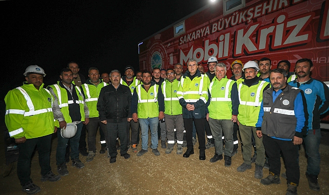 Büyükşehir depremzedeler için gece-gündüz mesaide: "İki konteyner kenti en hızlı şekilde bitiriyoruz”